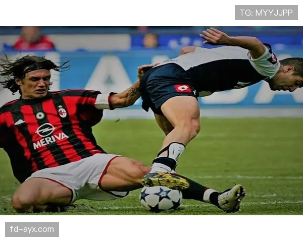 马尔蒂尼技术解析:如何以优雅与智慧重塑现代足球防守艺术 马尔蒂尼技术解析:如何以优雅与智慧重塑现代足球防守艺术